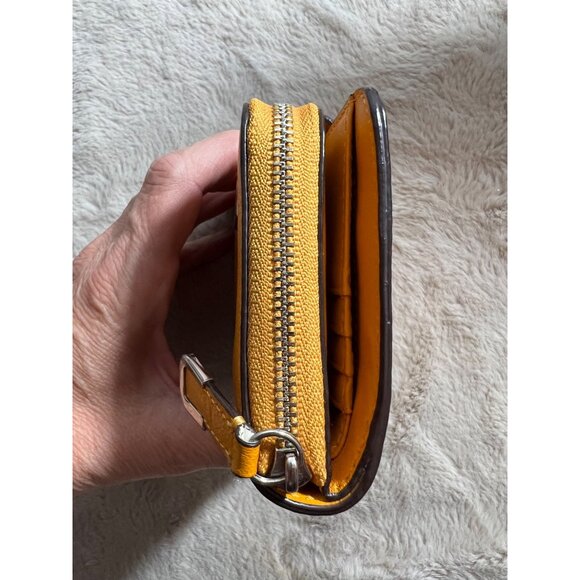 Coach Burnt Orange Leather Bi-Fold Wallet With Card Slots & ID Window - Picture 11 of 12